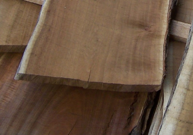 Can You Use Teak Oil on Acacia Wood featured photo