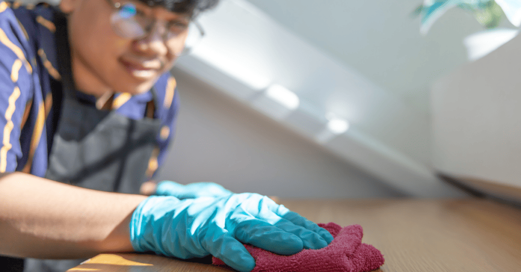 5 Best Teak Flooring Options for Patios, Showers, and Boats